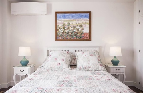Cuatro Caminos Apartment | Elegant. Luxury. Confort. Sunny. MILLA ORO BUSINESS. BERNABÉU