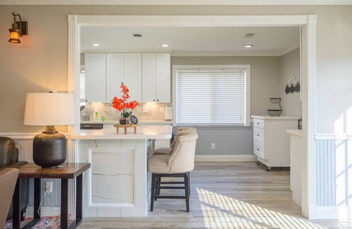Grogan's Mill House | Elegant Luxury Retreat in the Woods with Private Pool, Close to Woodland Malls