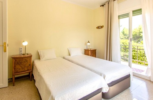 Santa Maria de l'Avall Villa | Elegant Mountain Villa just 30km to Barcelona