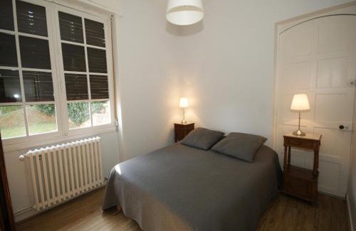 Pays-de-Belves House | Elegant Mansion Stay in Belvès