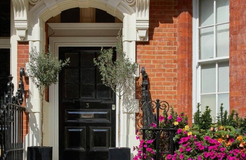 City of Westminster Apartment | Elegant Mayfair Flat | 2BR 2BA | Walk to Oxford Street, Hyde Park & Soho