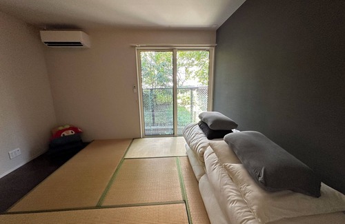 Chuo-ku House | Elegant Modern 3-bedroom in enjoyable hip central Ropponmatsu, Fukuoka