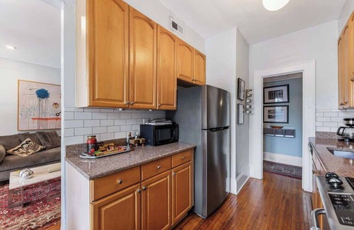 Cherry Condo | Elegant Myers Park 2BR King Condo | Sunroom