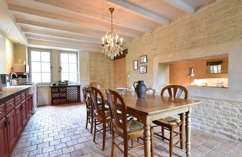 Ponts sur Seulles Villa | Elegant Normandy Retreat
