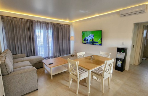 Los Brazos Condo | Elegant ocean view condo in heart of Ocean Village