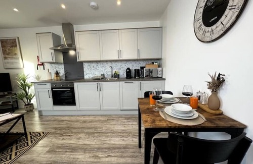 Swindon Apartment | Elegant One Bedroom Apartment