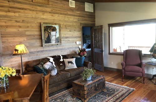 Livingston House | ELEGANT PARADISE TERRACE plus bonusn