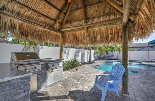 The Cove House | Elegant Pool Home - Beach, Restaurants, Shopping, Heated Spa