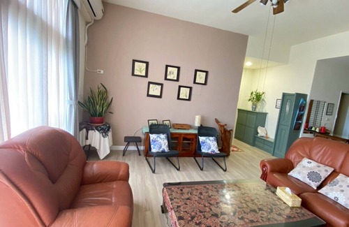 Hualien City Centre Condo | Elegant Quiet Home@Fully Equipped By Park Great Location Walk To All Shops