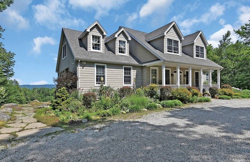 Becket House | Elegant Retreat Available for First Time for the Holidays and Winter.