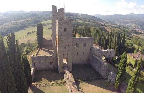 Rufina House | Elegant rural residence in a hill top position with swimming pool and Jacuzzi