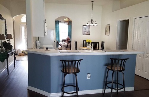 Stagecoach Village House | Elegant Single Family home near Tampa/Orlando,Bush Gardens, Adventure Island .