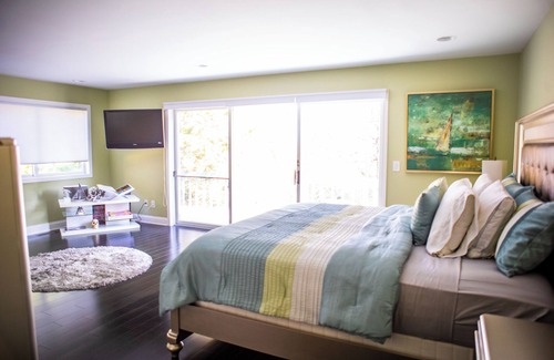 Shinnecock Hills House | Elegant Southampton Retreat with Healed Saltwater Pool- Close to Town & Beaches