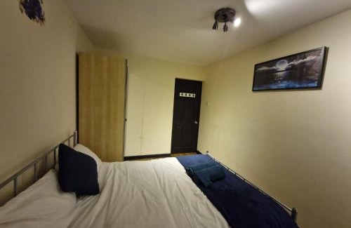 Trinity Apartment | Elegant & Spacious 2-Bedroom Apartment in Wimbledon
