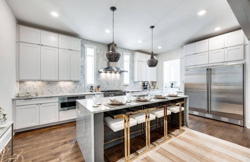 Green Hills House | Elegant & Spacious Furnished w/Garage+Fenced Yard