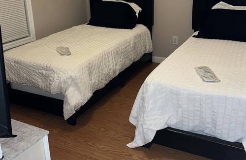 Cartersville House | Elegant & Spacious Gem 💎 in Cartersville sleeps 10