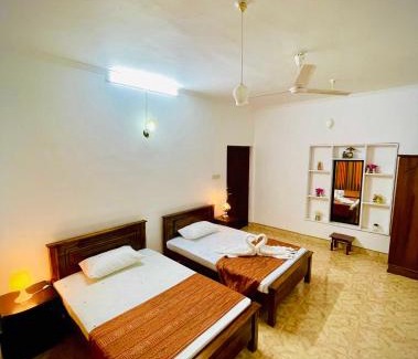 Pathadumbara Hotel | Elegant Stays Bungalow