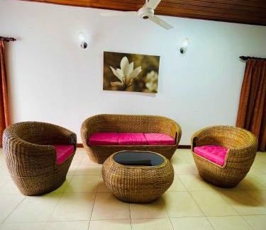 Pathadumbara Hotel | Elegant Stays Bungalow