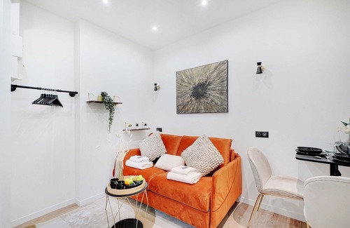 Epinettes Apartment | Elegant Studio - 2P - Place Pigalle