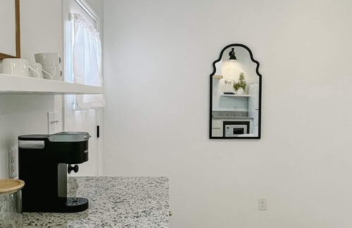 Abilene Condo | Elegant studio near downtown