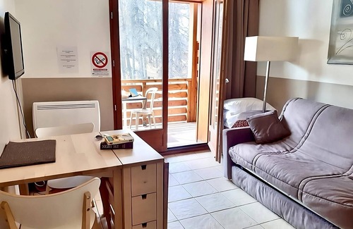 Valberg Hotel | Elegant-styled resort! Close to the Cueilleuse-Glaneuse du Mercanour