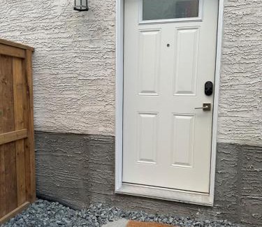 Winnipeg Apartment | Elegant & Stylish Basement Suite- Private Entrance