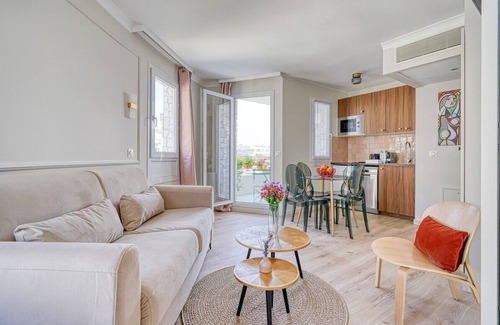 Faubourg de l'Arche Apartment | Elegant Suite Inn Paris la Defense