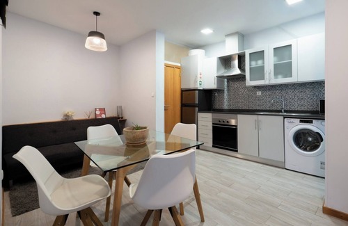 Santa Marinha Apartment | Elegant Sunny Apartment | Terrace