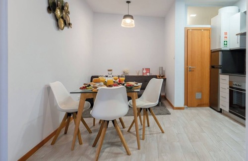 Santa Marinha Apartment | Elegant Sunny Apartment | Terrace