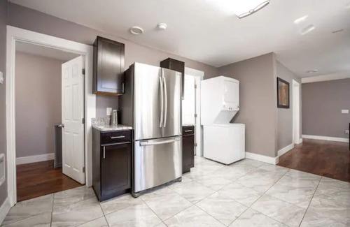 Hilltop House | Elegant Tacoma condo unit in downtown B