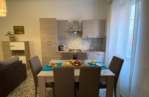 Porto Torres Apartment | Elegant three room apartment in Porto Torres