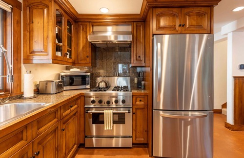 Warm Springs Condo | Elegant Three Suite Condo Steps to Warm Springs Lodge