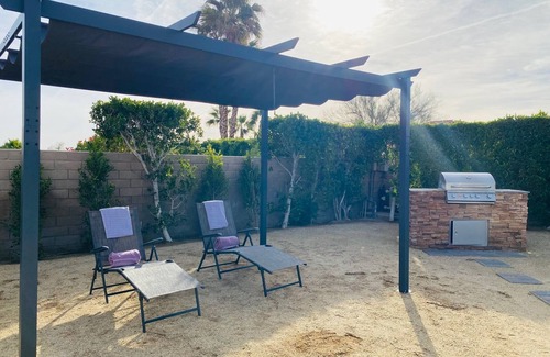 Vista Norte House | Elegant Tranquil Palm Springs Villa w. Saltwater Pool, Magical Views - Sleeps 8