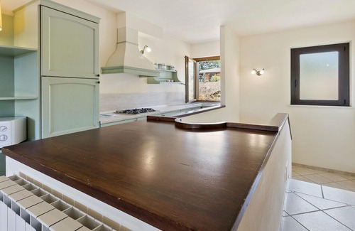 Sorano Apartment | Elegant Tuscan Retreat in Sorano