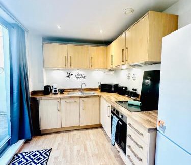 The Westside Apartment | Elegant Two Bedroom Apartment In the Centre with Parking and Garden