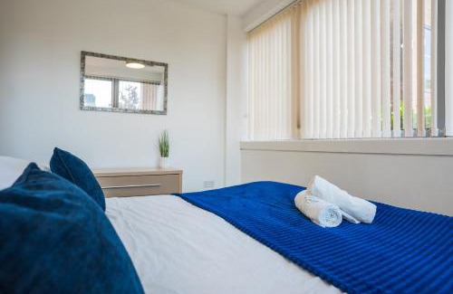 Central Milton Keynes Apartment | Elegant Two-Bedroom Apartment - Free Wi-Fi, 7 Mins from Station, Perfect for Business or leisure Travellers By AV Hughes Properties