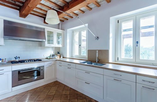 Jesi Villa | Elegant typical farmhouse with pool large wooded courtyard 10 minutes from Jesi