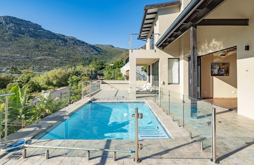 Scott Estate Villa | Elegant Villa Escape in Hout Bay – Views & Pool