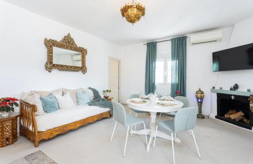 Valle del Guadalhorce Villa | Elegant Villa in Malaga with Private Pool