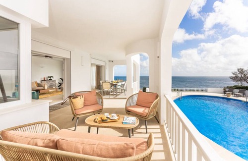 S'Algar Villa | Elegant villa on the seafront in S'Algar, Menorca