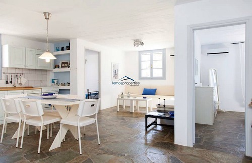 Kea Villa | Elegant Villa Petra, Thea and a guest house with a swimming pool and sea view
