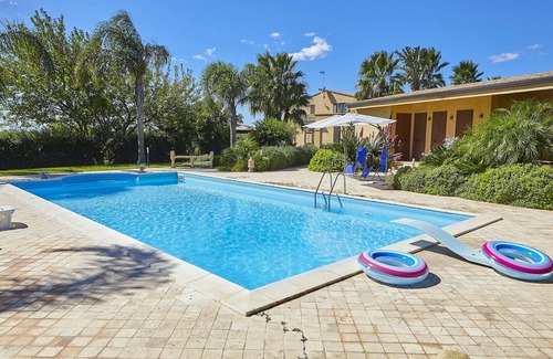 Castelvetrano House | Elegant Villa, Selinunte Oasis