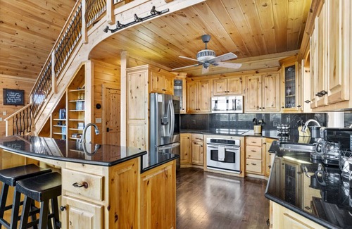 Mineral Bluff Cabin | Elegant Waterfall Lodge with Stunning Views, Hot Tub, Fire Pit & Game Room
