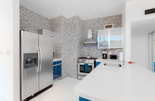 Palm Springs House | Elegant Wexler home with private outdoor pool & spa - 2 dogs welcome