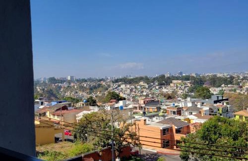 Zona 17 Apartment | Elegante apartamento cerca de Embajada de los EEUU y Cayala