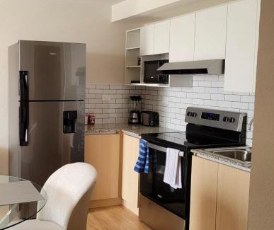 Zona 17 Apartment | Elegante apartamento cerca de Embajada de los EEUU y Cayala