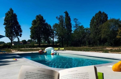 Samadet Cottage | Elegantly Rustic Wheelchair Accessible Cottage