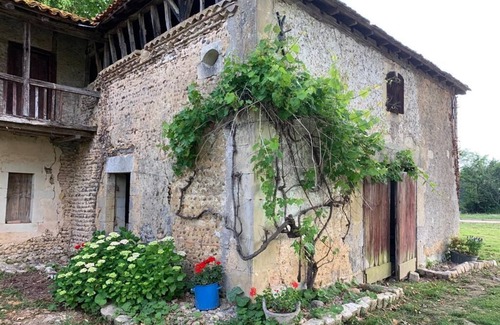 Samadet Cottage | Elegantly Rustic Wheelchair Accessible Cottage