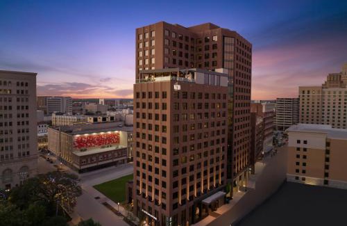 Main - Military Plaza Hotel | Element San Antonio Riverwalk