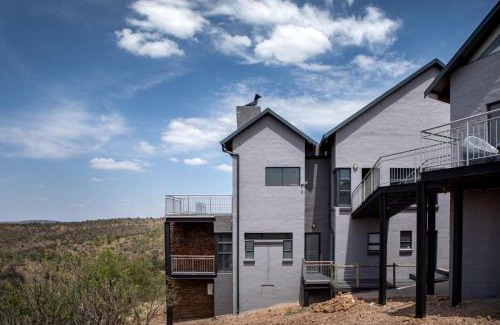 Bela-Bela House | Elements Sunrise Bush Lodge